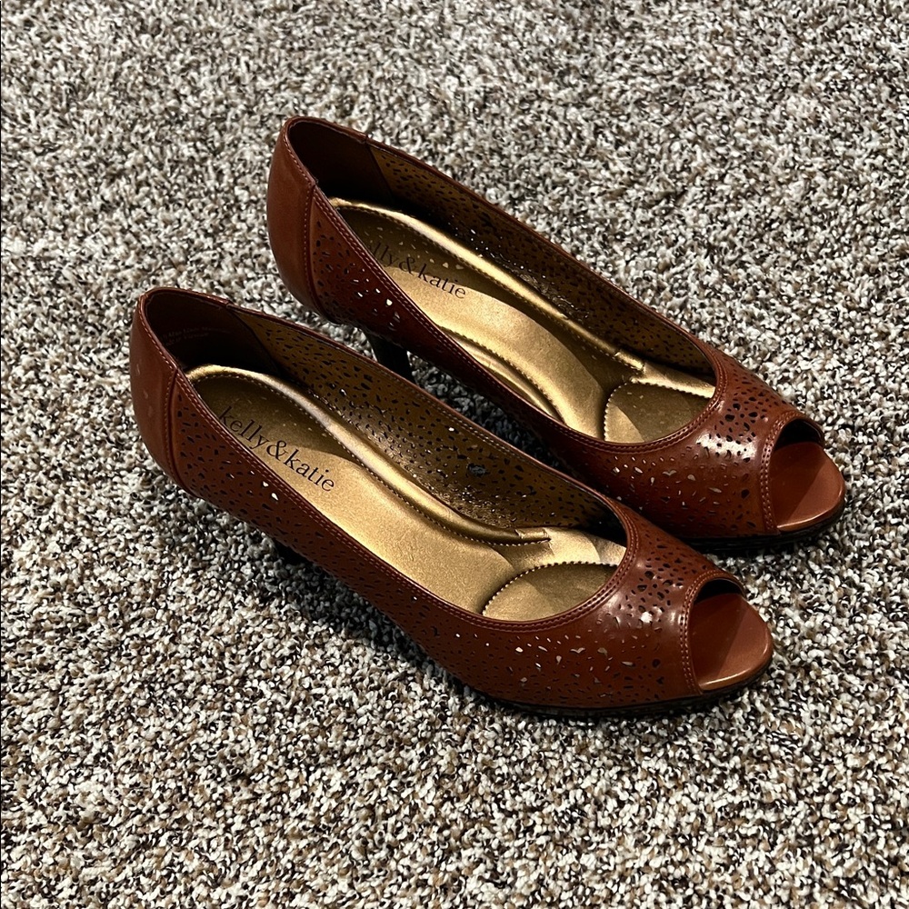Kelly & Katie Brown Peep Toe Heels
